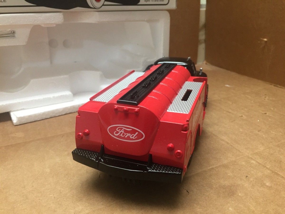 1ST FIRST GEAR 1:34 SCALE 1951 FORD F-6 FUEL TANKER