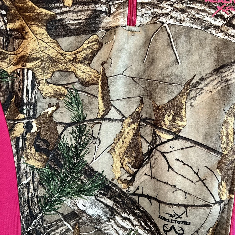 Realtree Xtra Woman’s Quarter Zip Pullover Pink Camo Shirt Stretch Logo  L - Image 4 of 4
