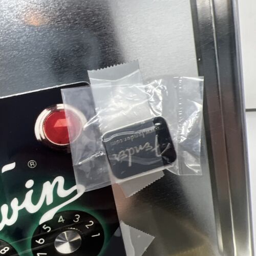 Vintage Unopened Limited Edition 2000 Fender Tweed Lunchbox Pack - 第 7/7 張圖片