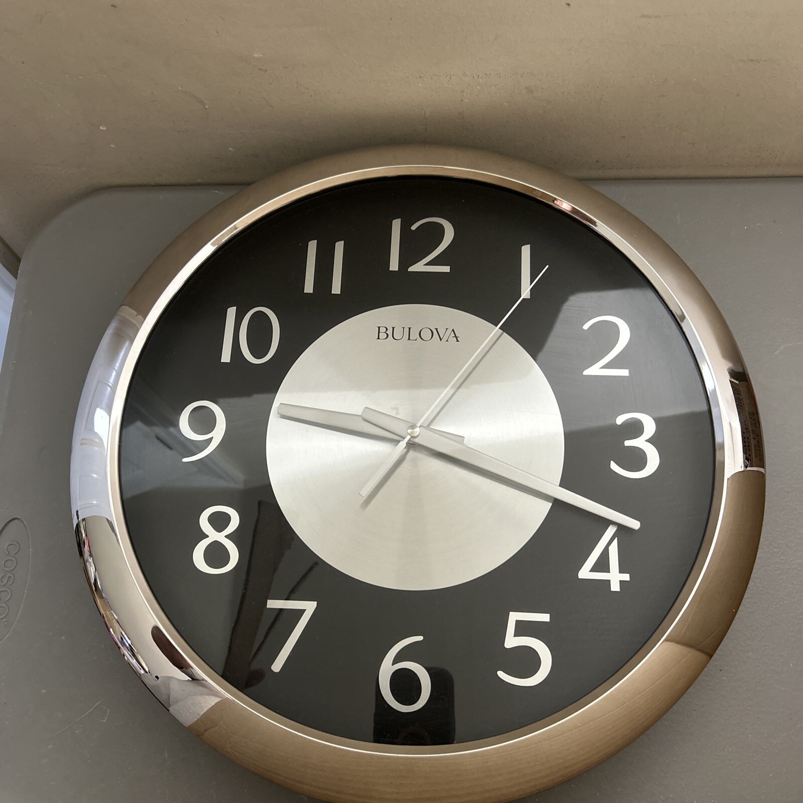 BULOVA LARGE BLUETOOTH WALL CLOCK C4837- Very Good Condition