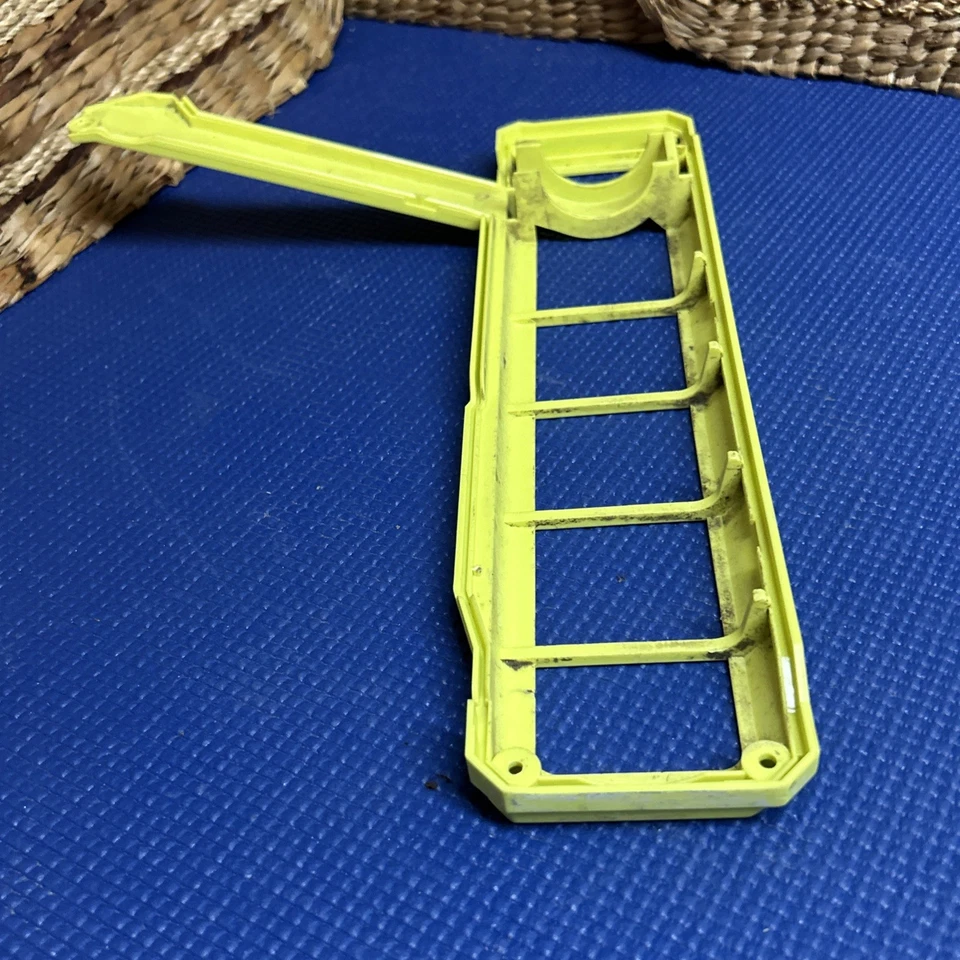 Kenmore 115 31125310 Upright Cyclonic Vacuum Cleaner - Brushroll SOLEPLATE COVER - Image 4 of 4