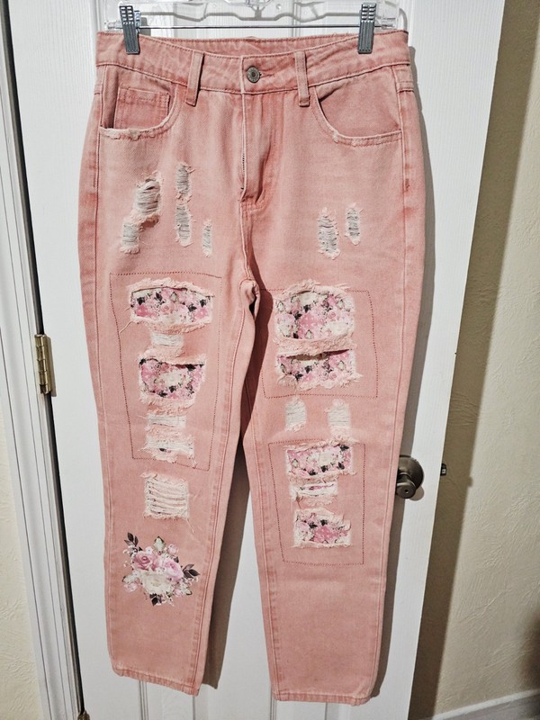 Design Jeans Pink Denim, Patches, Flowers Upcycled Jeans distressed, Very cute!