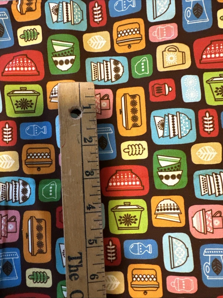 Flea Market Finds Brown Retro Bowls CX9582 Cotton Fabric 1 1/8 Yard.  40x44 - Image 4 of 4