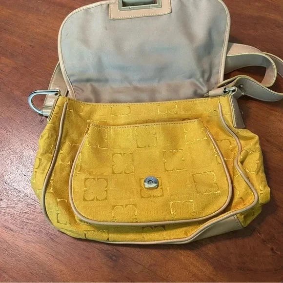 VTG Liz Claiborne Shoulder Bag Geometric Clover Yellow & Tan Retro Vibes - Image 4 of 4