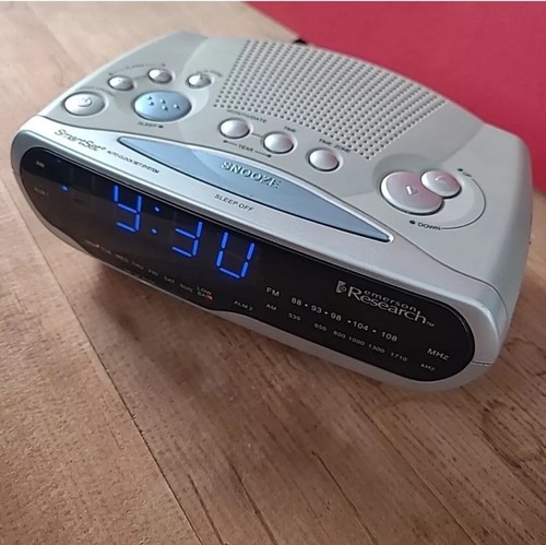 Emerson CKS1850 Research SmartSet AM FM 2-Alarm Clock Radio Blue Dimmer ...