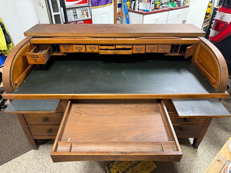 6' Wide Roll Top Desk 100 yrs old this year?  NR