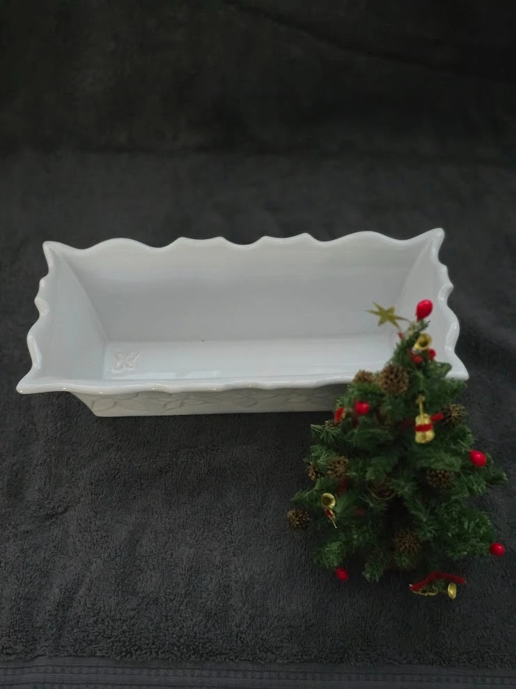 Made in France outstanding loaf pan in brillant white
Opens in a new window or tab