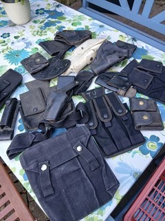 15 Teile Ausrüstung Pistolentaschen Magazintaschen Konvolut BGS Polizei Halfter