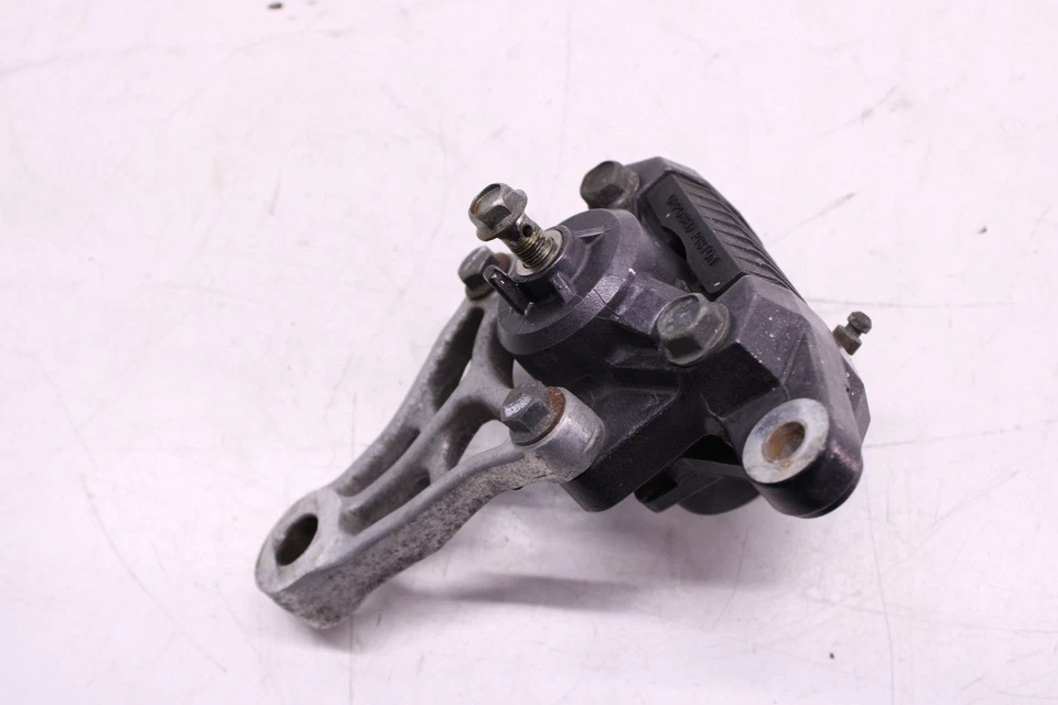 89-98 PINZA DE FRENO TRASERA SUZUKI GS500E OEM CON SOPORTE DE MONTAJE Foto 2 de 4