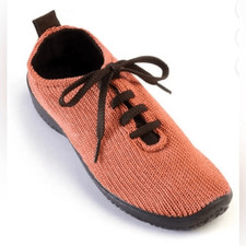 NIB Arcopedico Women  s LS Knit Shoe Vegan Comfort Shoe Color Brick - 39/8.5