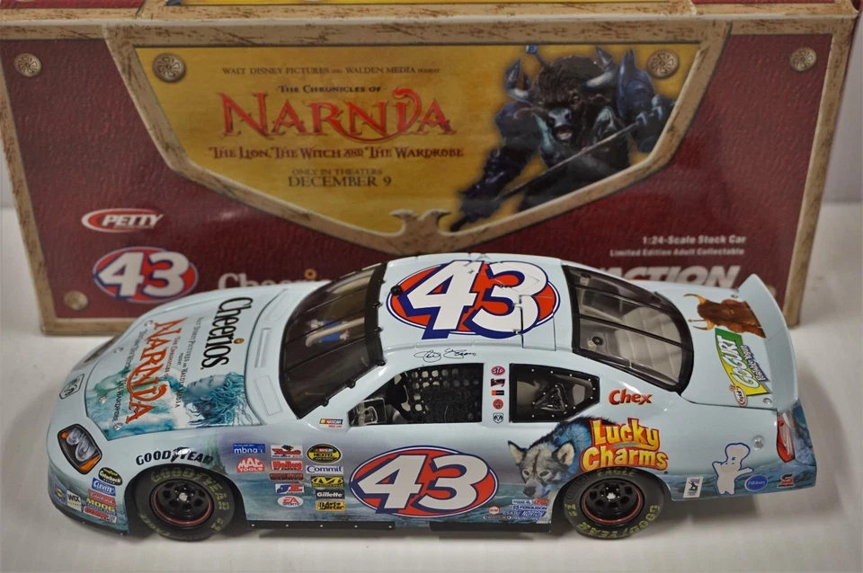 Coche diecast NASCAR 2005 1/24 Jeff Green #43 Cheerios/Las Crónicas de Narnia Foto 2 de 4