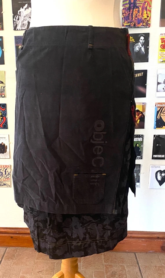 Maxi falda vintage años 90 Y2K archivo policía copino capas cordón floral 2 faldas cremalleras Foto 2 de 4