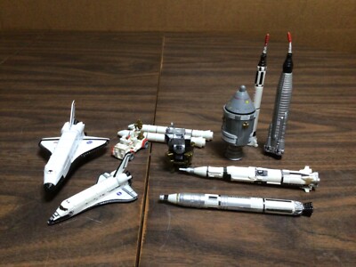  Lot Of United States Air/NASA Space Shuttle Toys plus 4'' metal die cast Shuttle