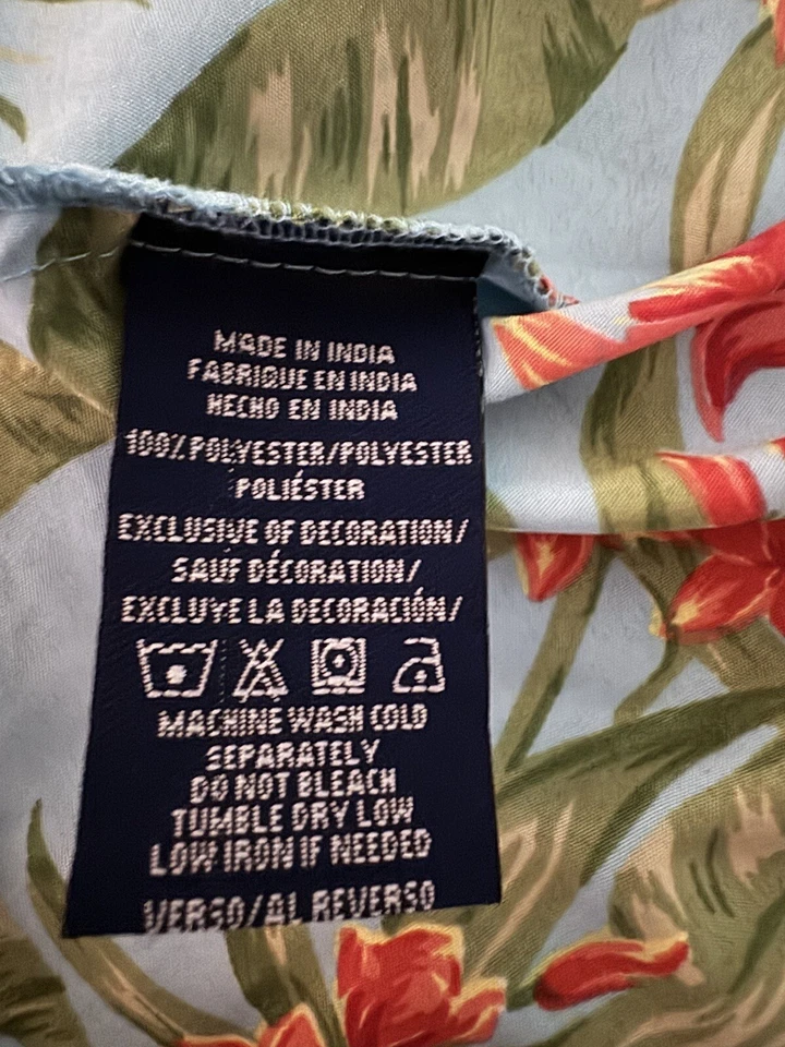 Pacific & Co. Men's Hawaiian Tropical Short Sleeve Size Medium  Button Shirt - Image 3 of 4