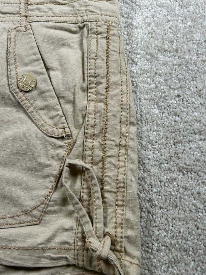 复古 Glo 牛仔裤 5 码卡其色短裤纽扣翻盖刺绣短裤 Y2K 侧领带 — 第 3/4 张图片