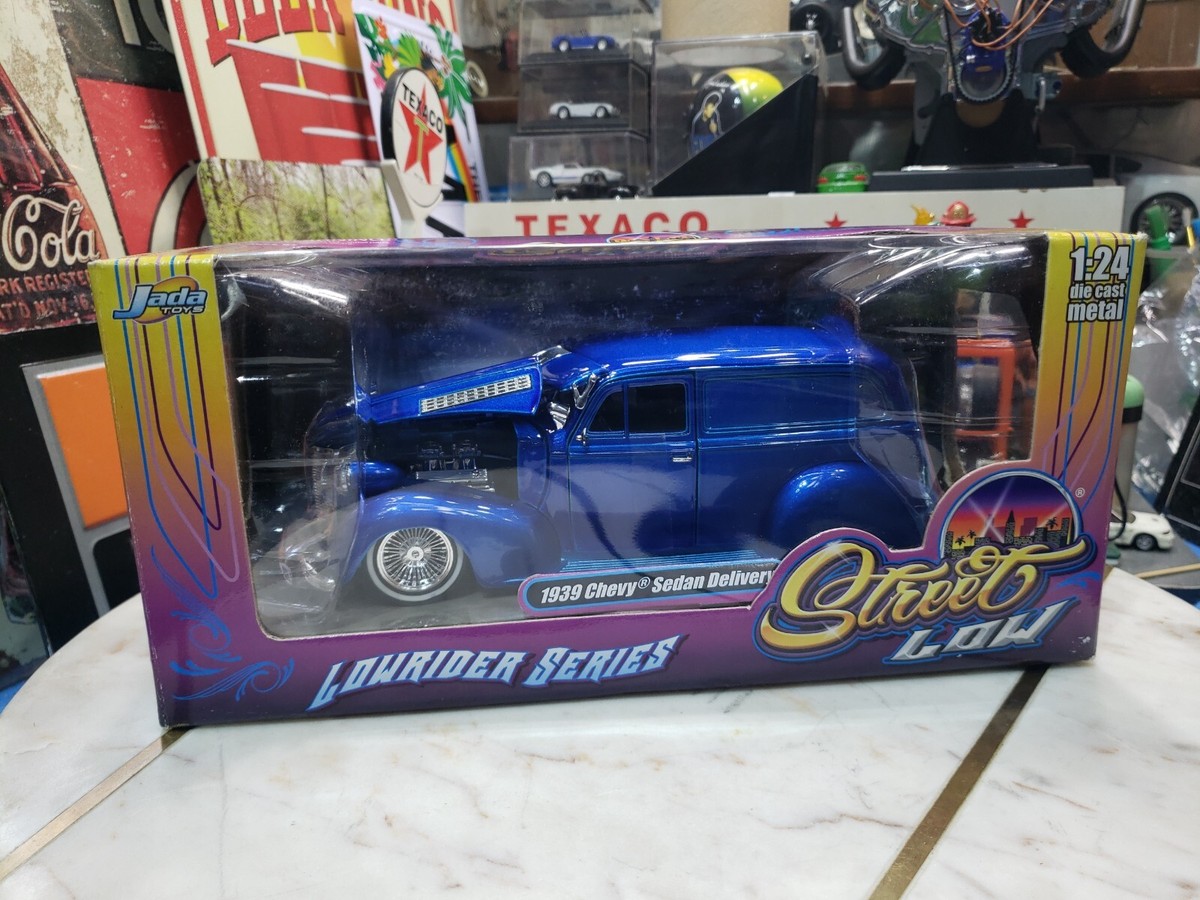 Jada Toys 1/24 Street Low 1939 Chevy Sedan Delivery BLUE Jada Toys 1/24 Street Low 1939 Chevy Sedan Delivery BLUE