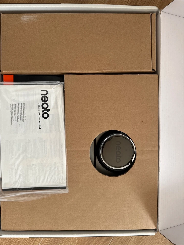 Neato Robotics D7 Robot Aspirapolvere Intelligente 100%  Funzionante - Immagine 2 di 3