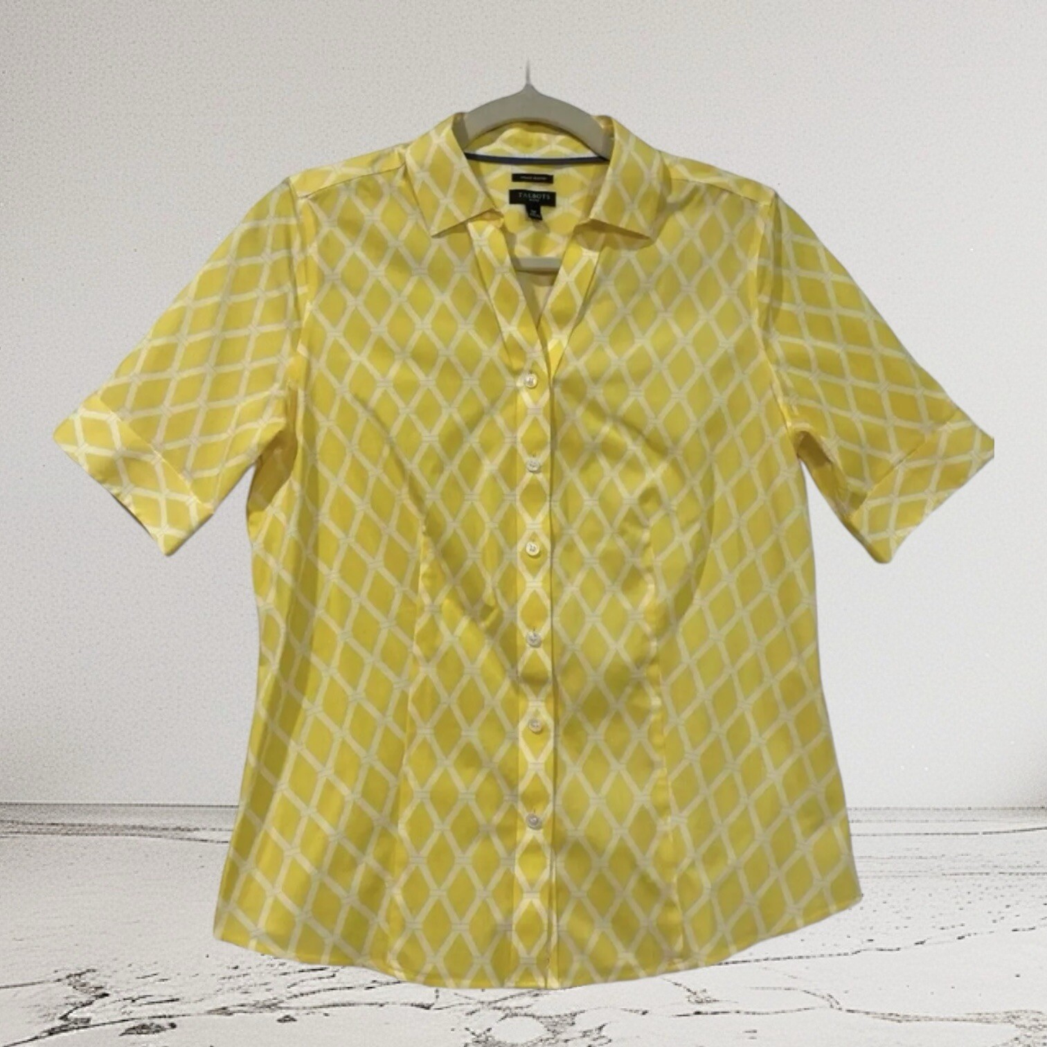 Talbots Wrinkle Resistant Geo Print Top Women’s Size 6 Petite Casual Career