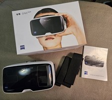 ZEISS VR One Plus Virtual Reality Smartphone Headset - NEW