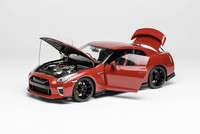 Motorhelix Nissan GT-R (R35) Track Edition By Nismo Vibrant Red 1/18. M83511