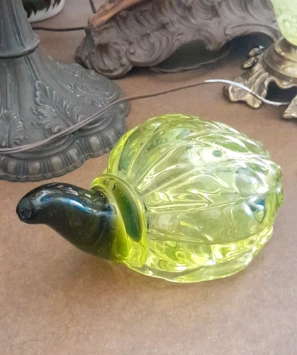 Vtg Murano Snail / Turtle Vaseline Uranium Art Glass Figure Hand Blown
