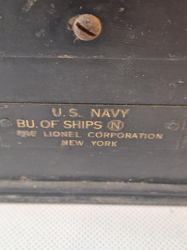 U.S. Navy BU. Of Ships  Lionel Corp New York  WW2 Oil Lantern(No Compass) - Image 2 of 4