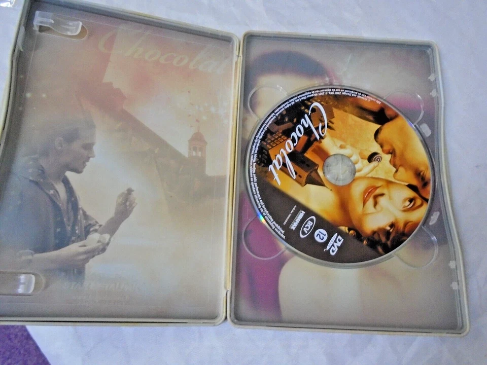 Chocolat (2000) - DVD - Steelbook - Region 2 - Dutch / English - Rare - VGC - Image 4 of 4