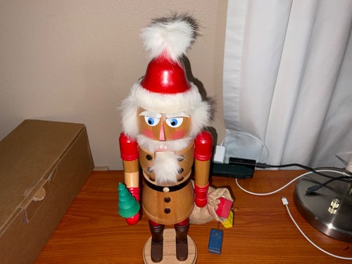 Nutcracker Erzgebirge Volkskunst Seiffen Germany 16” Wood Santa Signed Numbered - Picture 15 of 16