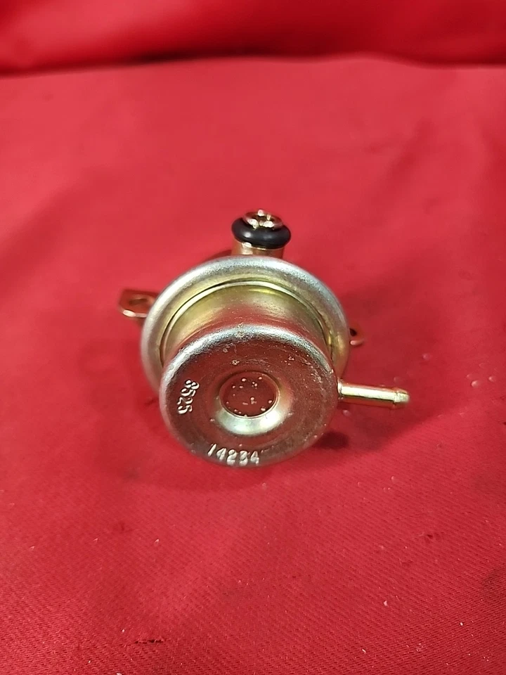 OEM Fuel Pressure Regulator For 1990-1999 Ford Explorer Ranger Mazda B400 - Image 4 of 4