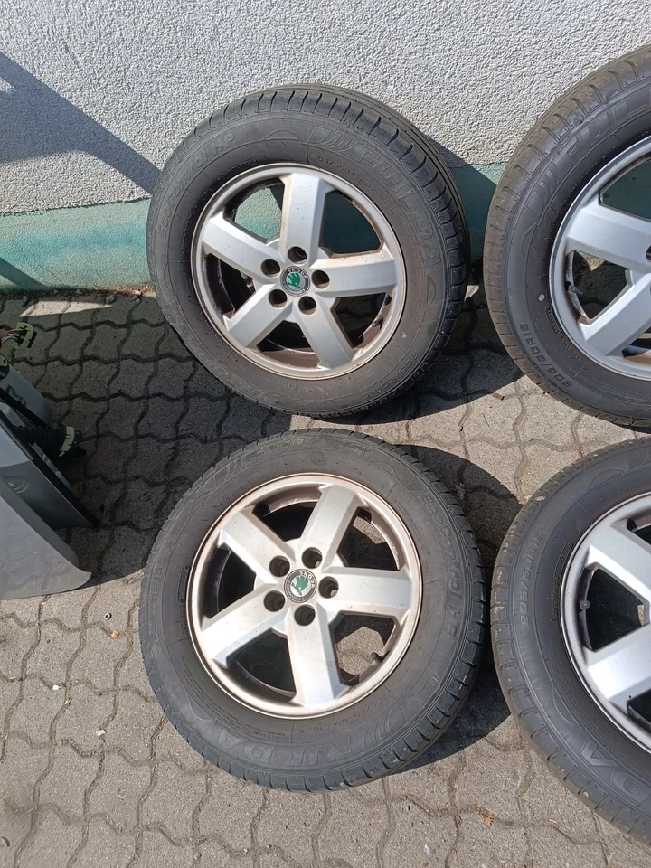 Skoda Octavia 1U 1U5 205/60 R15 Sommerreifen Sommerräder Sommer Räder ALU - Bild 3 von 4