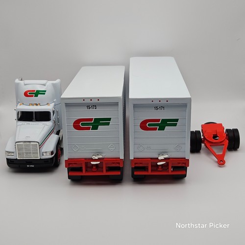 VTG CF CONSOLIDATED FREIGHTWAYS Tractor Trailer Doubles C8547 1:53 Die Cast #1 - Picture 9 of 11