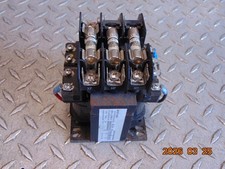 SQUARE D 9070TF150D1 0.15kVA TRANSFORMER with FUSEHOLDER and 3 BUSSMANN FUSES