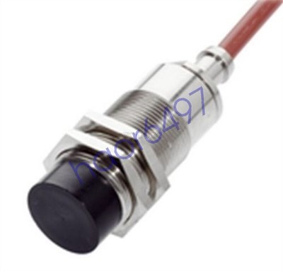 1Pc New Balluff Bes M12MF-UOC30B-S04G xs