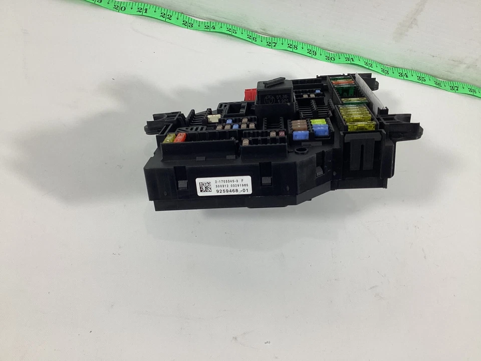 2013 - 2014 BMW X3 REAR POWER DISTRIBUTION FUSE BOX 9259468 OEM . - Image 4 of 4