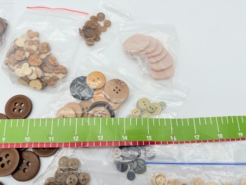 LOT Brown Plastic Wood Celluloid Tortoiseshell Sewing Craft Buttons Shank 4 Hole - Picture 16 of 16
