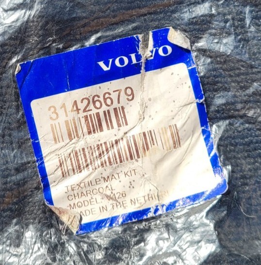 New Genuine 2018-2022 Volvo OEM Floor Mats 4-Set LHD V426 31426679 