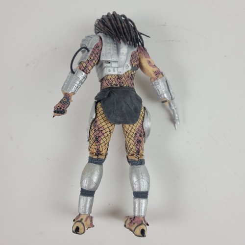 NECA Predator Series 12 Enforcer Predator 7” Figure (Missing Hand) - Picture 8 of 10