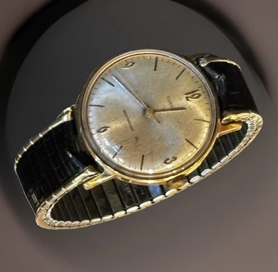 Vintage Timex Watch w/ Expandable Spiedel Band - Picture 1 of 18