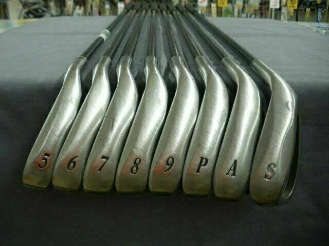 DUNLOP ALL NEW XXIO 8PC MP400 SR-FLEX IRONS SET GOLF CLUBS - Image 2 of 4