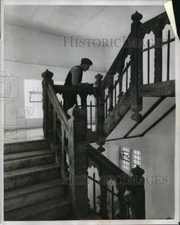 1955 Press Photo George Washington's family home under renovation - mja26959