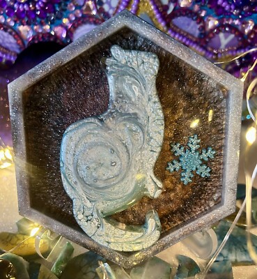 3D Winter Cat Handcrafted Resin Mosaic 4''x4.5 x.5  Made In USA