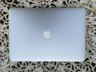 Macbook Air 13 inch Mid 2012 - Intel Core i5 4GB RAM 120 GB SSD 