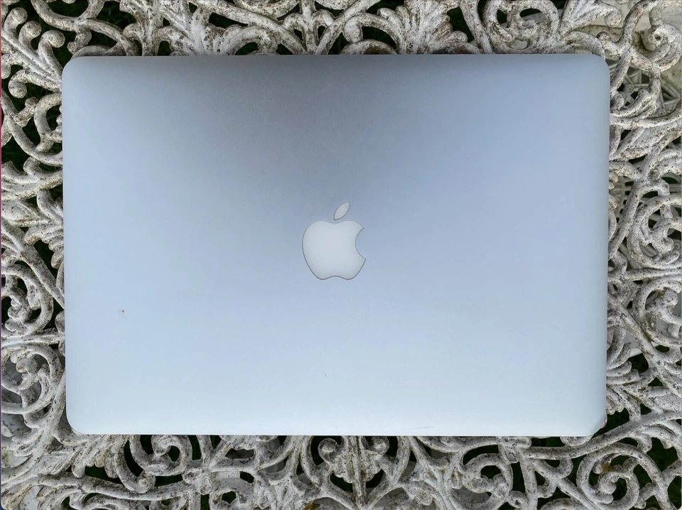 Apple MacBook Air 13" 2012 · i5 · 4GB · 120GB, photo 2 of 5