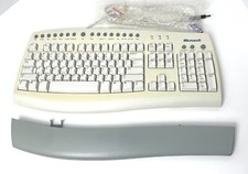 Microsoft Internet Keyboard Pro Wired 2 USB Ports Hot Keys USB/PS 2 w/Wrist Rest