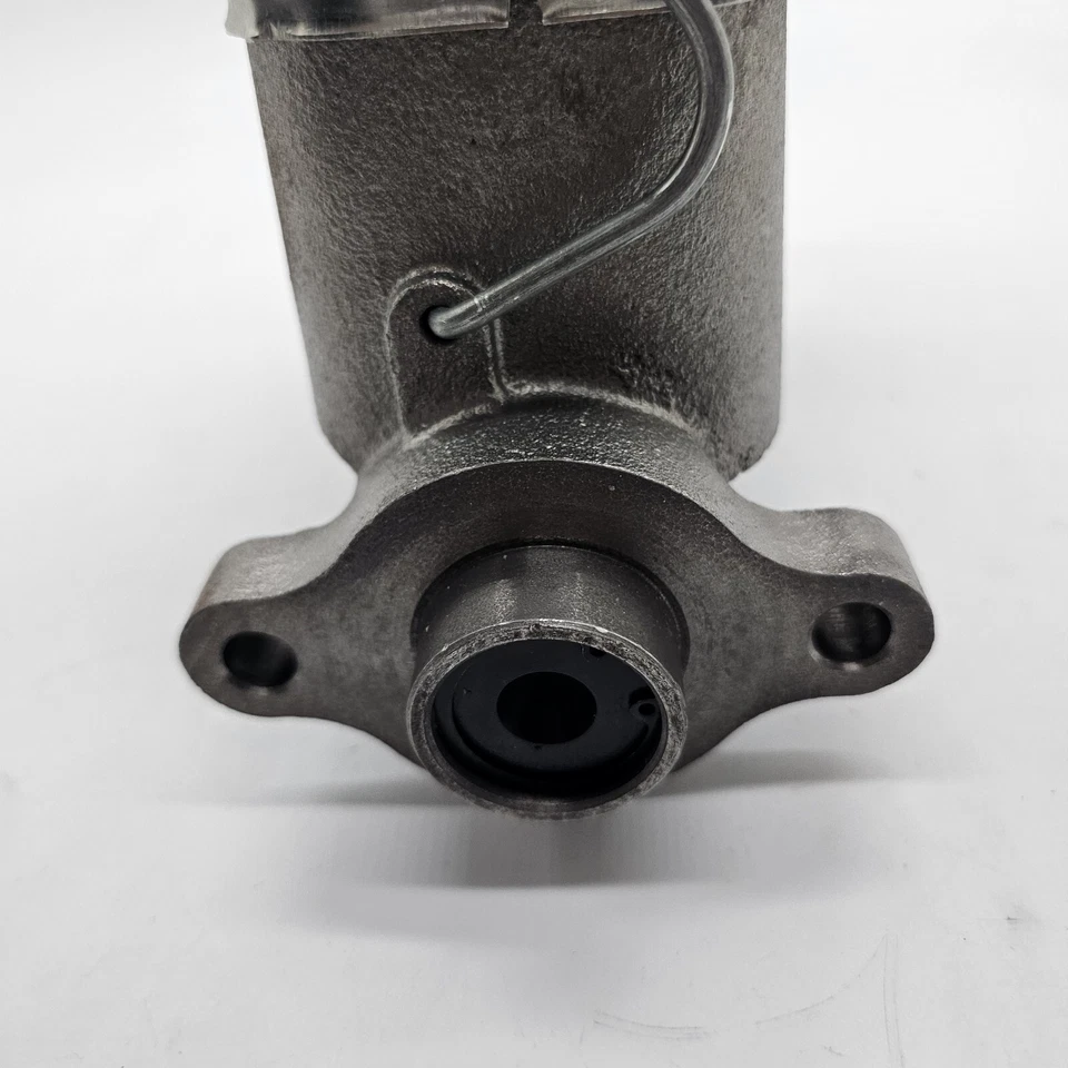 Cilindro maestro de freno Dorman para 1987-1991 GMC V1500 Suburban diésel 1988 1989 Foto 3 de 4