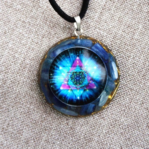 Handmade Orgone Pendant Kyanite Natural Crystal Stone EMF Protection Jewelry - Picture 3 of 6