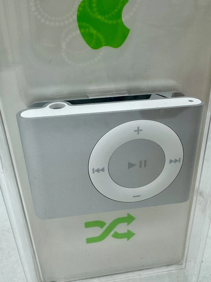 Apple iPod shuffle SILVER (1 GB) New Factory Sealed NRFB NEW MA564LL/A PC + MAC - Image 3 of 4