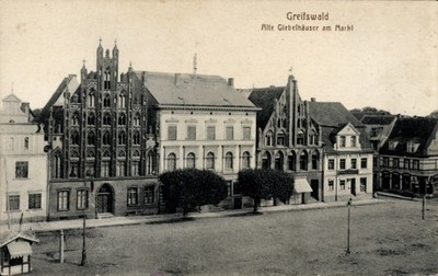 Postcard Hanseatic city of Greifswald, old gabled houses on the market - 11590619