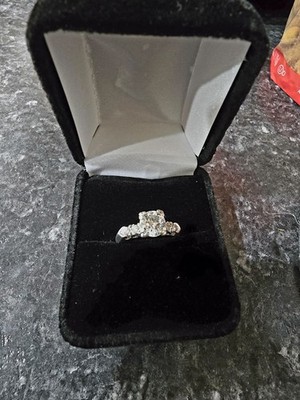14kt. White Gold Natural Dimond Antique Dimond Ring Size 7 With Sizer