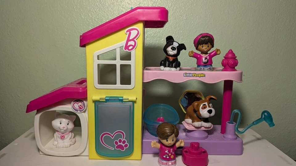 Fisher-Price Little People Barbie Play & Care Pet Spa Musical + 5 LP Figures  - Image 2 of 2